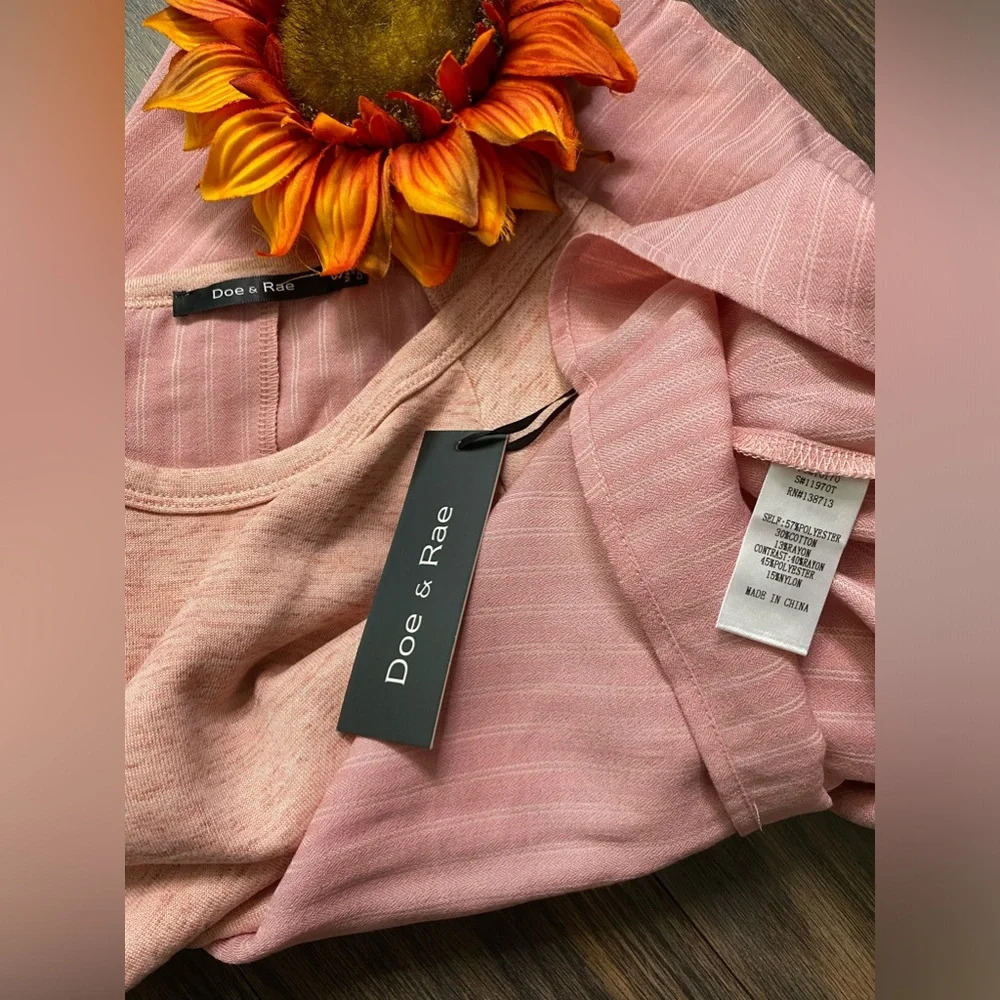 🌴3/$30🌴DOE & RAE Dusty Pink Hi-Low Striped Layered Top NWT - Picture 6 of 8